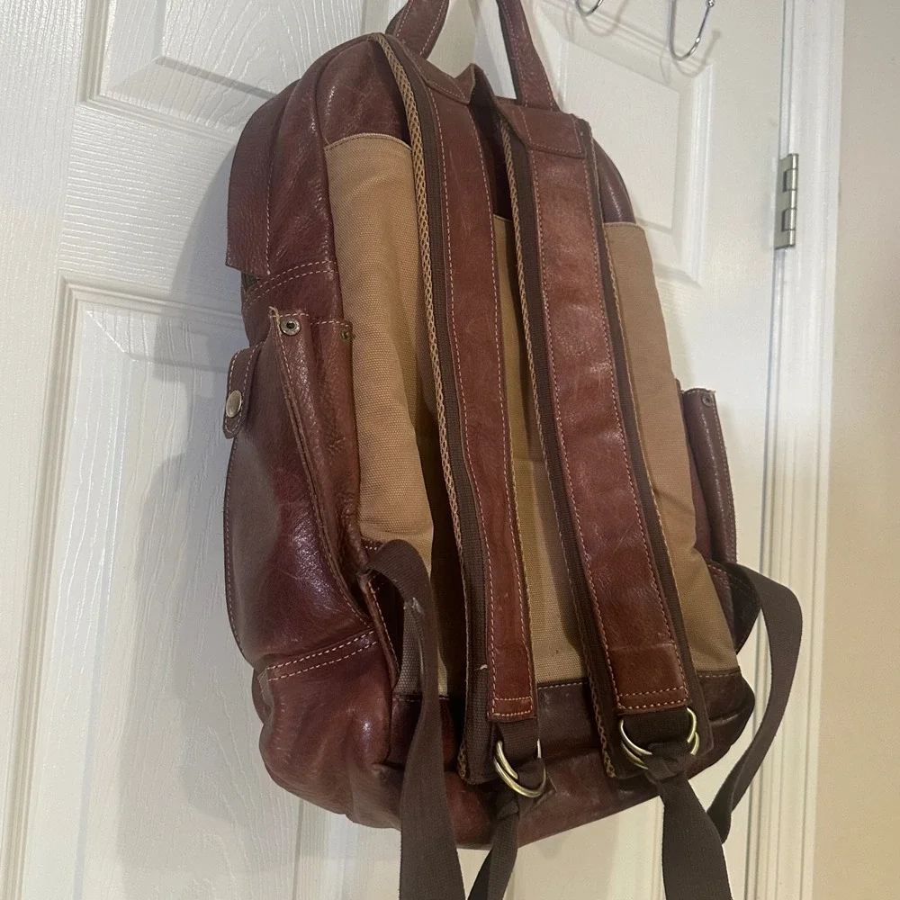 Duluth Trading Co Brown Leather Backpack Laptop Bag Plaid Lining Rugged Mens